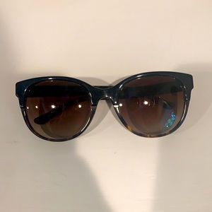 Tory Burch cat eye sunglasses w/o case